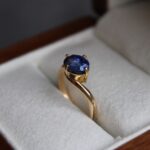 6.15ct Natural Blue Sapphire Split-Shank Diamond Ring - Image 5