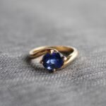 3.39 ct Vivid Blue Sapphire Bypass Swirl Solitaire Ring