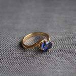6.15ct Natural Blue Sapphire Split-Shank Diamond Ring - Image 2