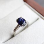 3.54ct Oval Royal Blue Sapphire & Diamond Ring - Image 2