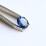 3.08 ct Oval Cut Violetish Royal Blue Sapphire - Image 3